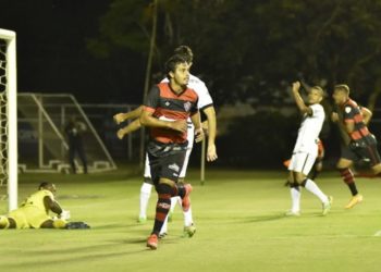 Copa do Nordeste: Vitória alcança a vice-liderança após vencer o Treze no Barradão
