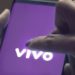 Vivo foi condenada a pagar R$ 15 mil a consumidora que havia feito o pedido de cancelamento de linha telefônica