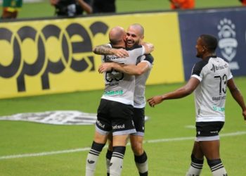 Ceará atropela o Sampaio Corrêa e vai enfrentar o Vitória na semifinal do Nordestão