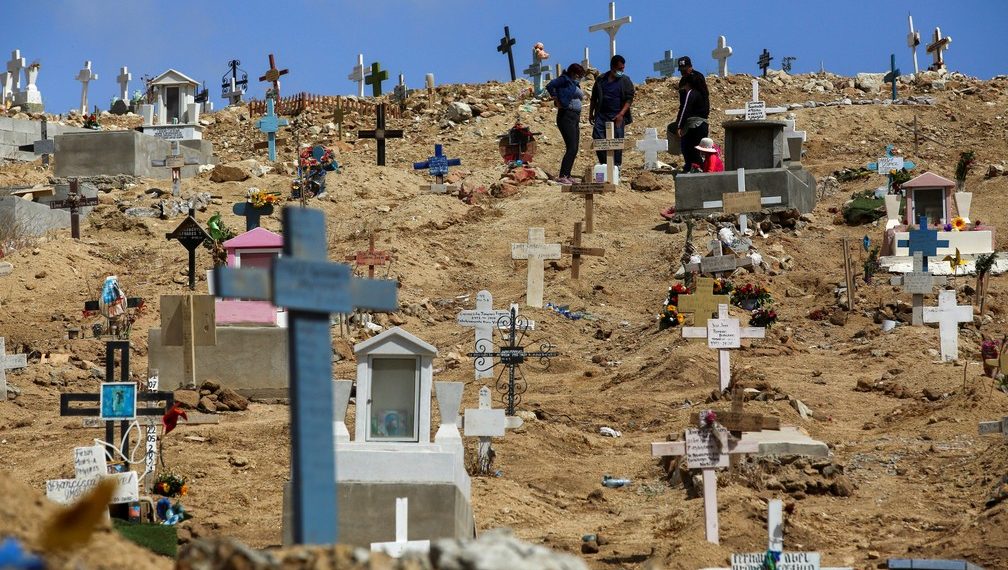 América Latina beira 1 milhão de mortos com apenas 3% de vacinados