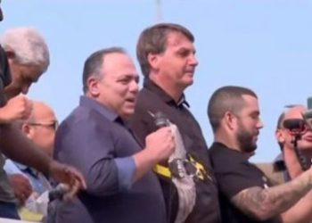 Comando do Exército deve analisar participação de Pazuello em ato pró-Bolsonaro