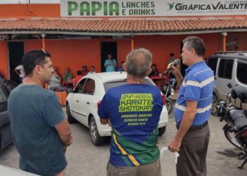 Prefeito de Valente descumpre o próprio decreto ao participar de evento em bar sem fazer uso de máscara