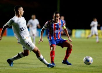 Brasileirão: tímido no primeiro tempo, Bahia volta para o segundo avassalador e vence o Santos por 3 a 0