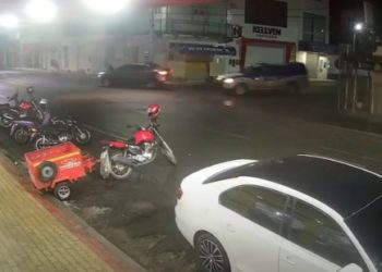 Diretor do hospital é levado como refém depois de ter casa invadida, um dos criminosos morreu em confronto com a PM