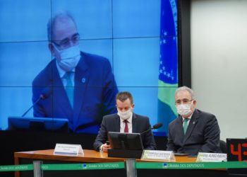 Covid-19: terceira onda é uma preocupação, afirma ministro da Saúde