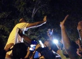 Robério Oliveira é recepcionado com festa em Eunápolis após habeas corpus