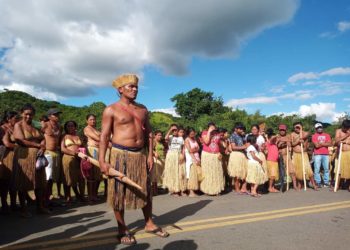 Indígenas bloqueiam principais acessos à Banzaê em protesto por conta da morte de índio atropelado