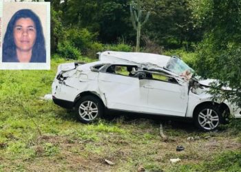 Colisão frontal na BA 233 deixa uma pessoa morta e quatro feridas