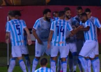 Série B – Jogando no Barradão, Vitória perde de virada para o Londrina e pode voltar ao Z4