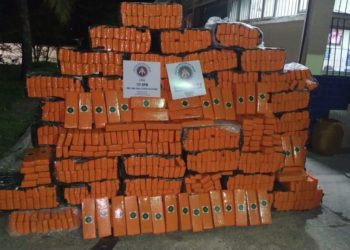 Mais de 1,2 tonelada de maconha interceptada em carreta