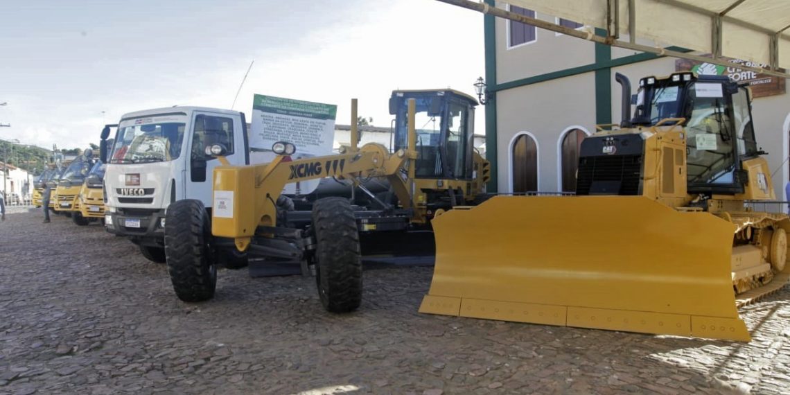 Governador Rui Costa entrega investimento de mais de R$ 1 milhão em equipamentos para fortalecer consórcio de prefeituras da Chapada Diamantina