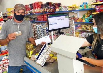 Crédito do Bolsa Presença será efetivado neste sábado (10) pelo Governo do Estado