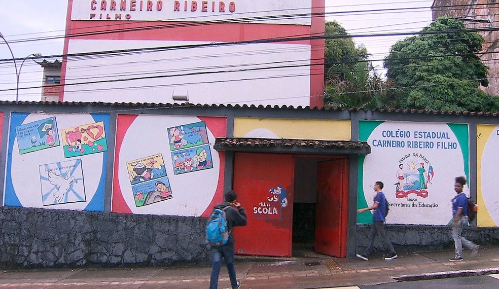 Sindicato se reúne e mantém decisão de professores não retomarem atividades da rede pública no dia 26 de julho