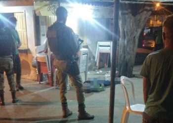 Homem é morto por mulher com golpe de faca em praça pública de Valente