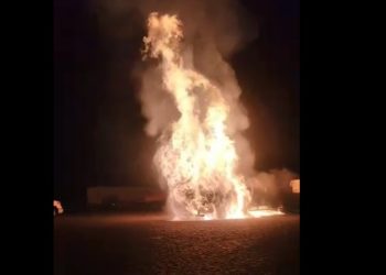 SP – Caminhão explode em posto de combustíveis em Rio Claro e deixa 15 feridos