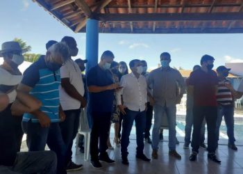 Ex-prefeito Almir de Maciel reúne grupo para apresentar os pré-candidatos a deputado federal e estadual