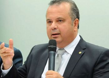 Ministro passa mal e precisa fazer cirurgia às pressas em Teixeira de Freitas
