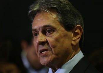 Polícia Federal prende ex-deputado Roberto Jefferson