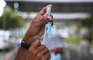 Raio-x da vacina: só 4 cidades baianas imunizaram mais da metade da população