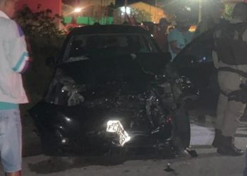 Motorista fica ferido em colisão frontal na BA 411