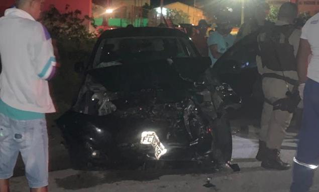 Motorista fica ferido em colisão frontal na BA 411