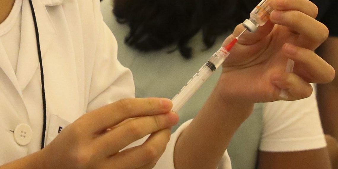 País atinge 50 milhões de pessoas com vacinação completa contra covid