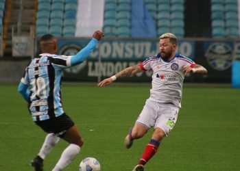 Com novo técnico na arquibancada, Bahia perde para o Grêmio e fica mais próximo do Z4
