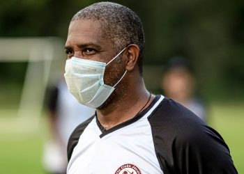 Jonilson Veloso está de volta ao comando do Jacuipense 25 dias depois de ser demitido