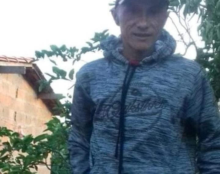 Motociclista morre após ser arremessado para fora da pista, na BR-116