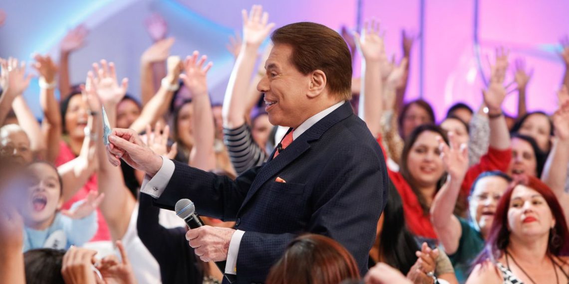 Silvio Santos deixa hospital após diagnóstico de covid-19