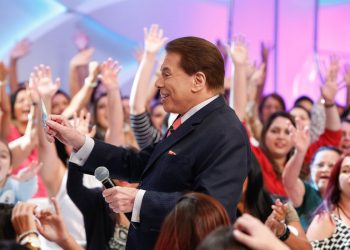 Silvio Santos deixa hospital após diagnóstico de covid-19