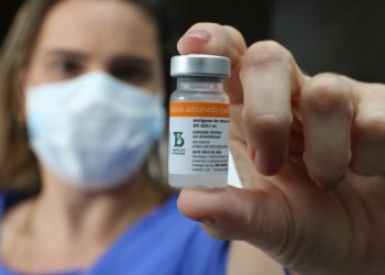 Esatdo recebe 318.080 doses de vacinas contra Covid-19