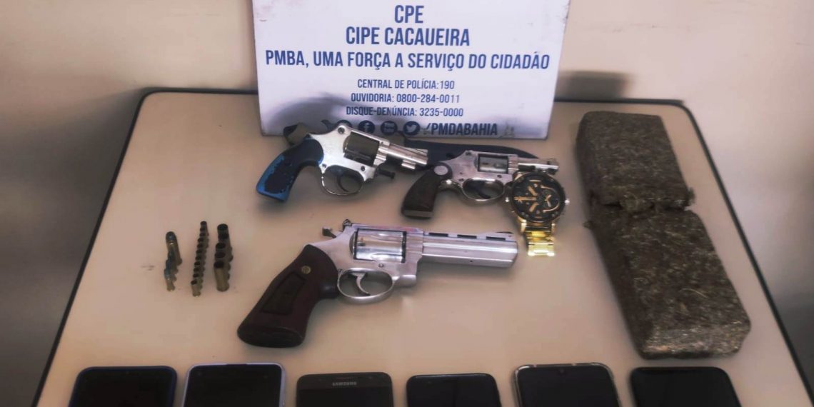 Três suspeitos morrem em confronto com a polícia quando tentavam assaltar ônibus