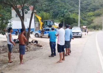 Homem morre após colidir moto em árvore na rodovia BA 220