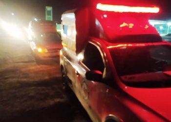 Professor fica gravemente ferido após moto que pilotava atropelar um cachorro na BR 324