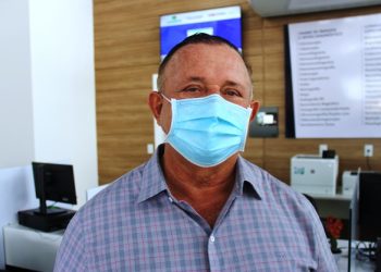 Presidente da ALBA Adolfo Meneses esteve em SP para desejar saúde a Tom Araújo