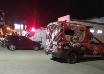 Homem morre ao colidir moto em árvore na Avenida Eliel Martins