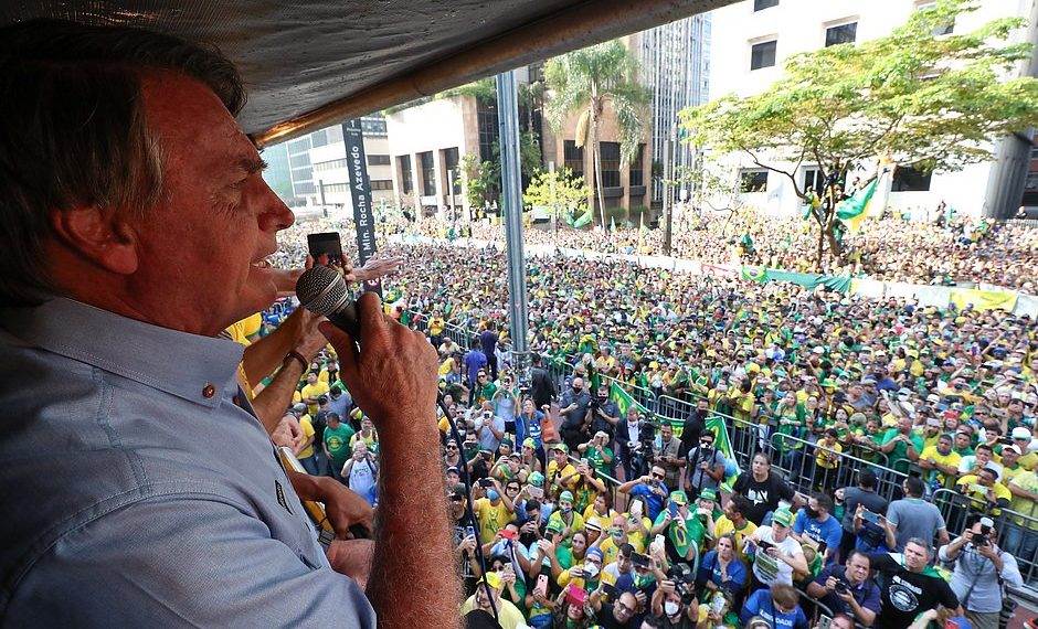 Após ameaças de Bolsonaro ao STF, partidos vão discutir impeachment
