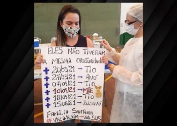 SP – Ao se vacinar, jovem faz homenagem à mãe e mais cinco parentes mortos pela covid