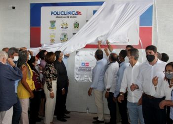 Rui Costa inaugura em Serrinha a 21ª Policlínica Regional de Saúde; representantes de 14 municípios beneficiados marcaram presença no ato