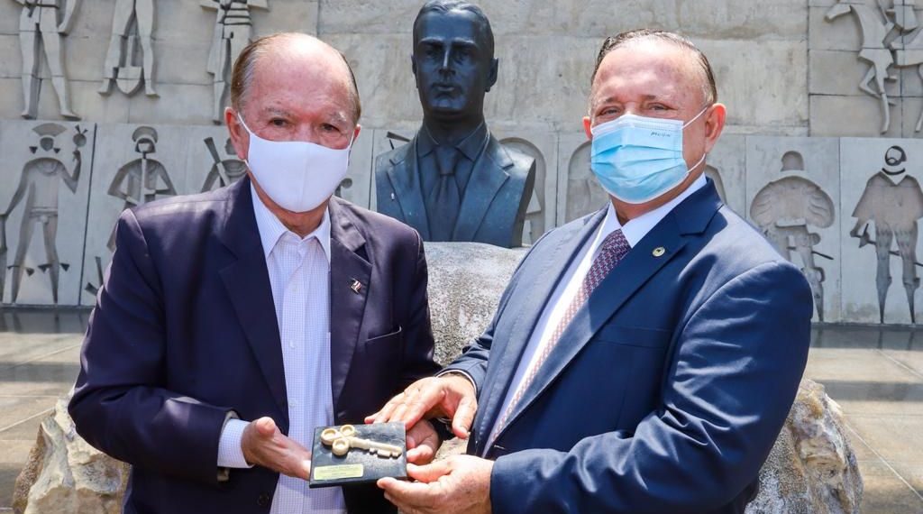 Adolfo Menezes será governador interino da Bahia a partir de 17 de outubro