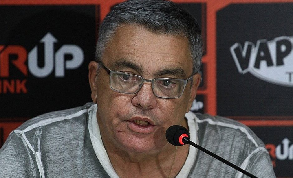 Paulo Carneiro é afastado da presidência do Vitória por 60 dias
