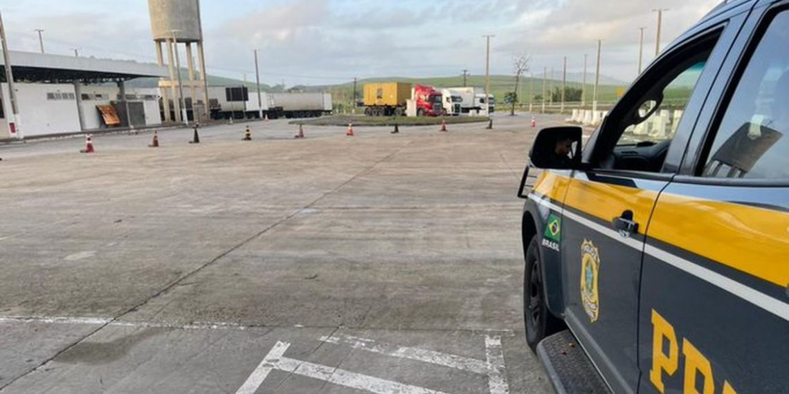 Governo diz que não há mais interdição de rodovias por caminhoneiros