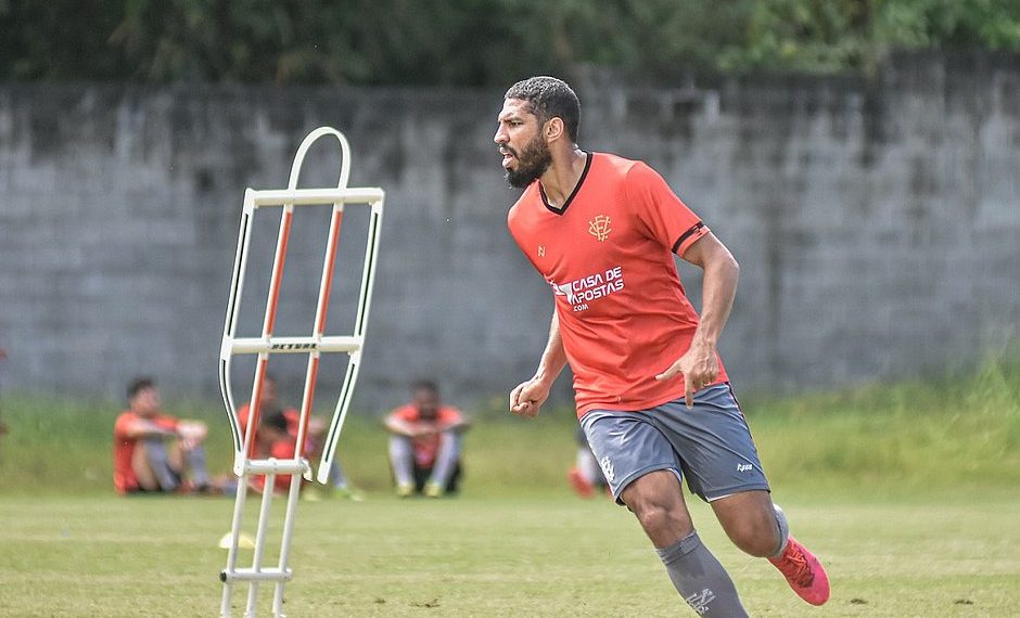 Wallace pede volta da torcida do Vitória ao Barradão: ‘Vai fazer diferença’