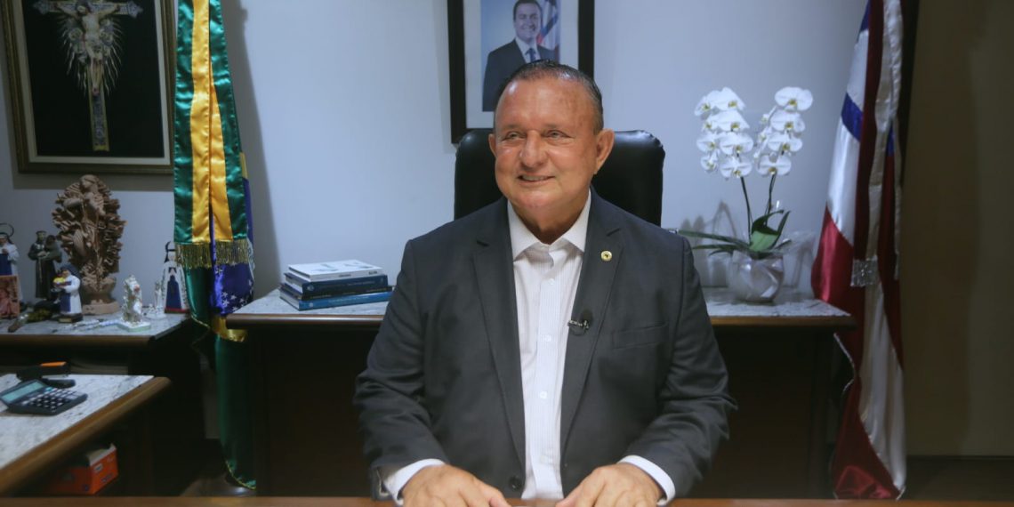 Adolfo Menezes avalia experiência como governador em exercício