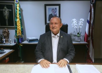 Adolfo Menezes avalia experiência como governador em exercício