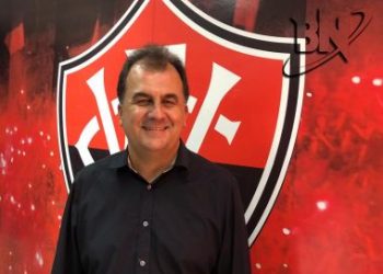 Valentense Fábio Mota assume interinamente como presidente do Vitória