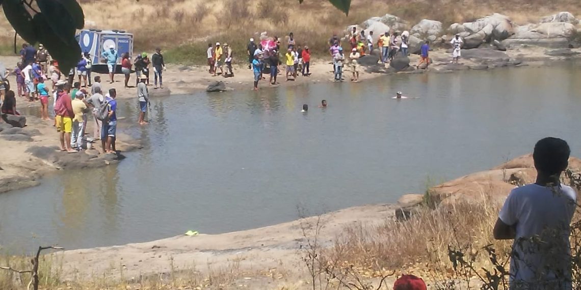 Mãe e filho morrem afogados em tanque na zona rural de Barrocas