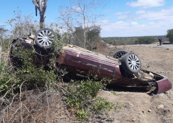 Acidente na BR 324 deixa gestante ferida