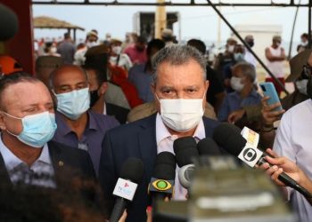 Adolfo Menezes participa, ao lado do governador Rui Costa, de lançamento da Operação Verão